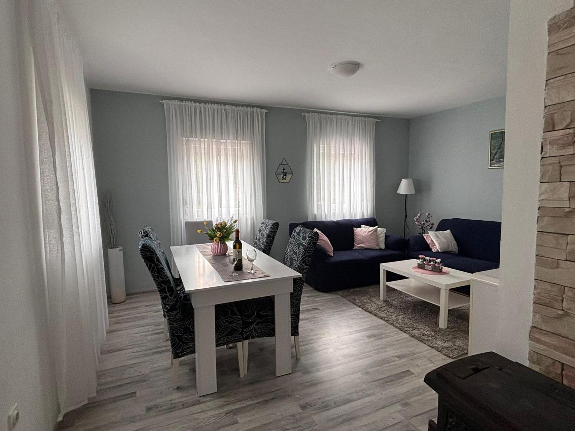 Conjar Villa Saborsko Exteriör bild